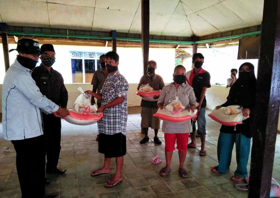 Bansos Sempurna Ringankan Beban Warga Jajaran Baru I