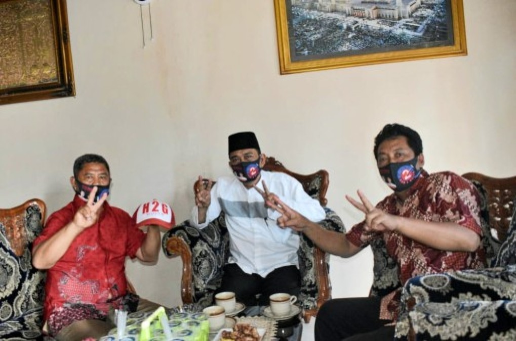 Pengurus Majelis Taklim Al-Mukaromah dan Tokoh Masyarakat Siap Menangkan H2G Mulyana