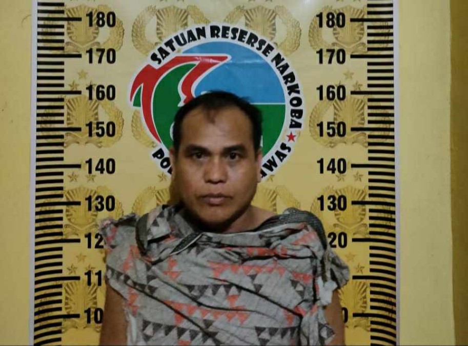 Diduga Simpan Ekstasi Disaku Kemeja, Hendri Diringkus Polisi