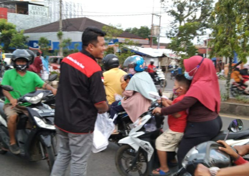 PD IWO Mura Berbagi Takjil