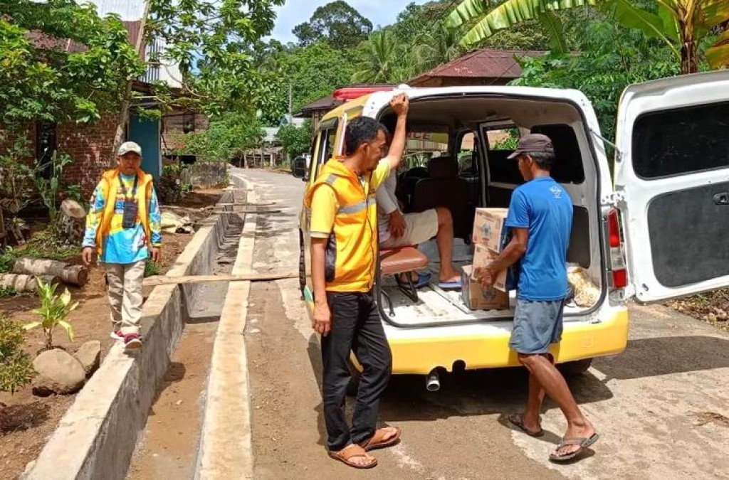 Ketua DPRD Lubuklinggau Berikan Bantuan Korban Banjir