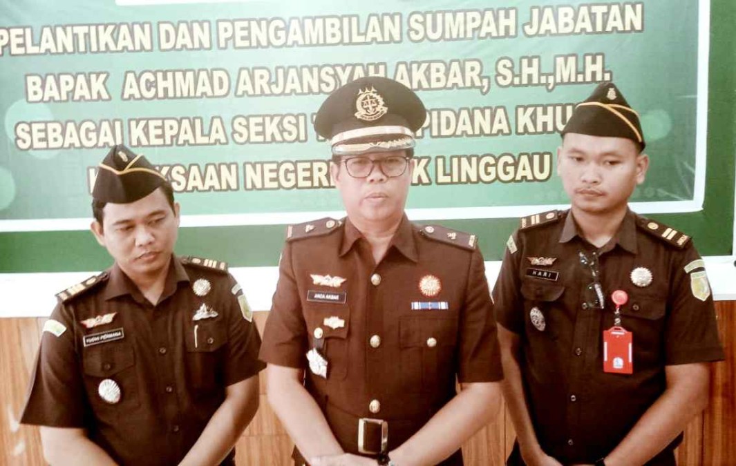 Kajari Lantik Achmad Arjansyah Akbar Sebagai Kasi Pidsus Kejari Lubuklinggau