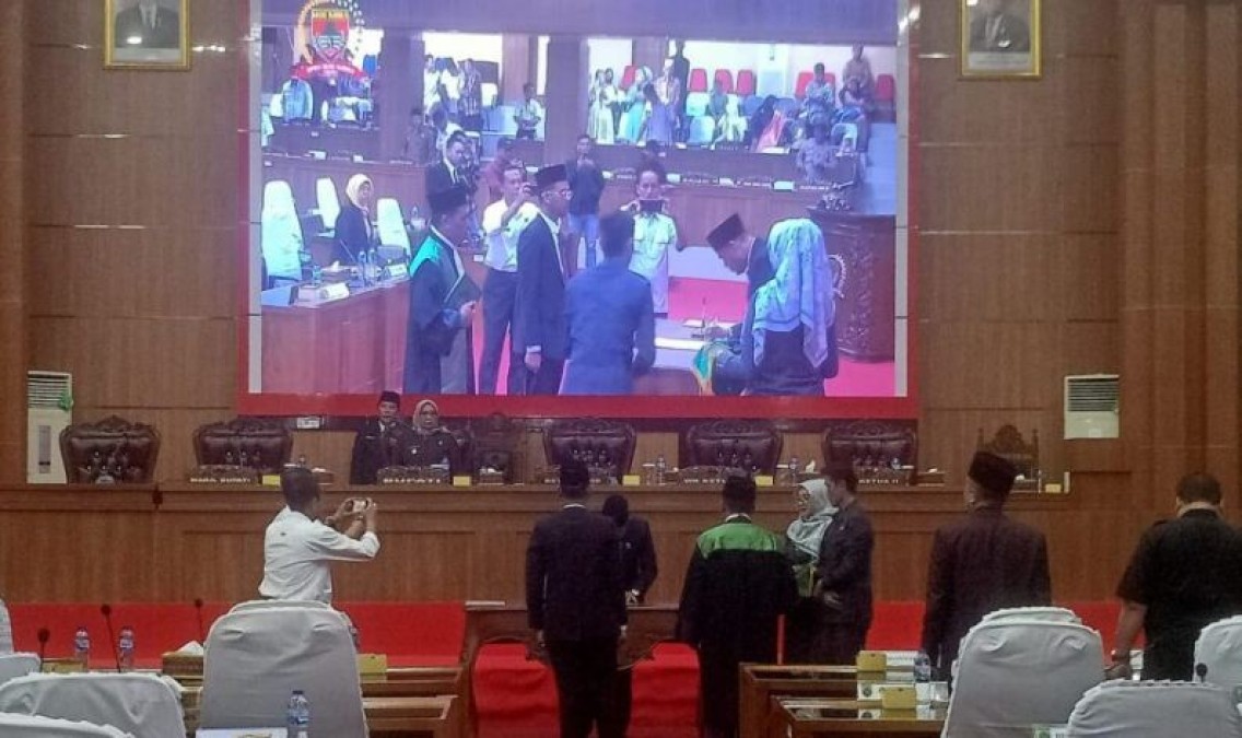 Wakil Ketua I DPRD Mura Pimpin Paripurna PAW Fraksi Partai PKS