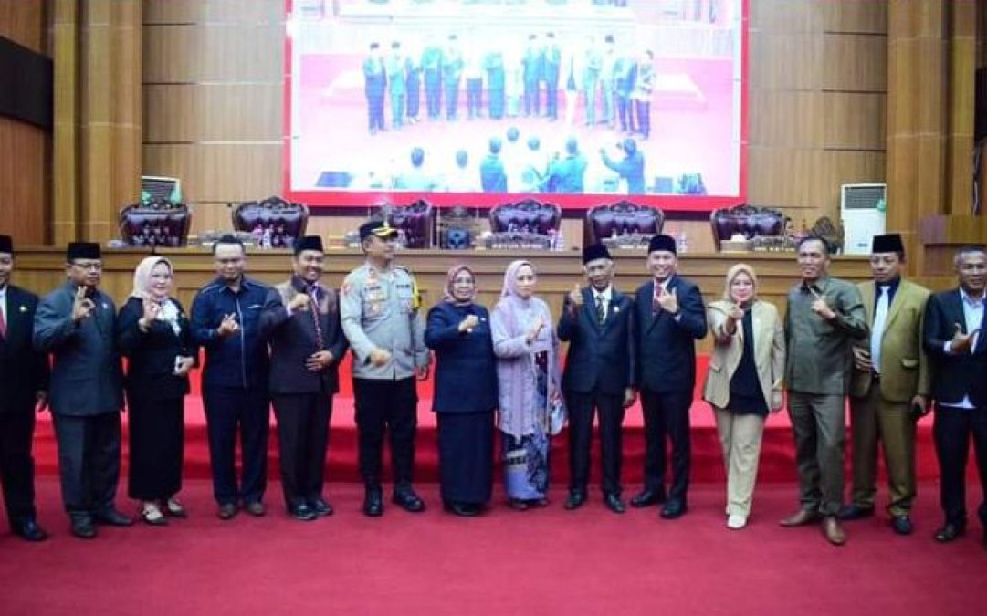 Paripurna DPRD Mura Dengarkan Laporan Pansus Atas Tiga Raperda
