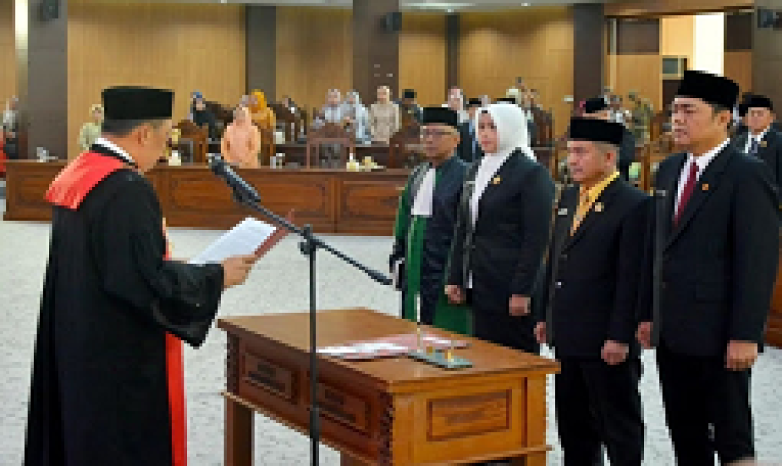 Ir. Yulian Effendi Dilantik Menjadi Ketua DPRD Lubuklinggau Periode 2024-2029