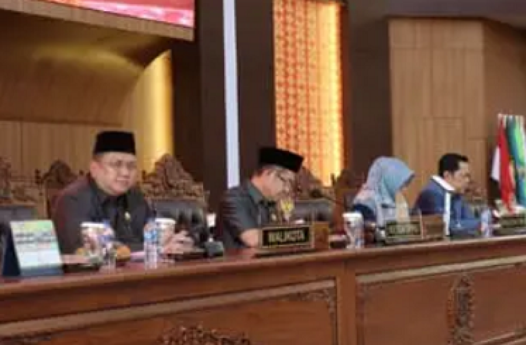 Rapat Paripurna Dalam Rangka Mendengarkan Penyampaian Raperda Inisiatif DPRD Lubuklinggau