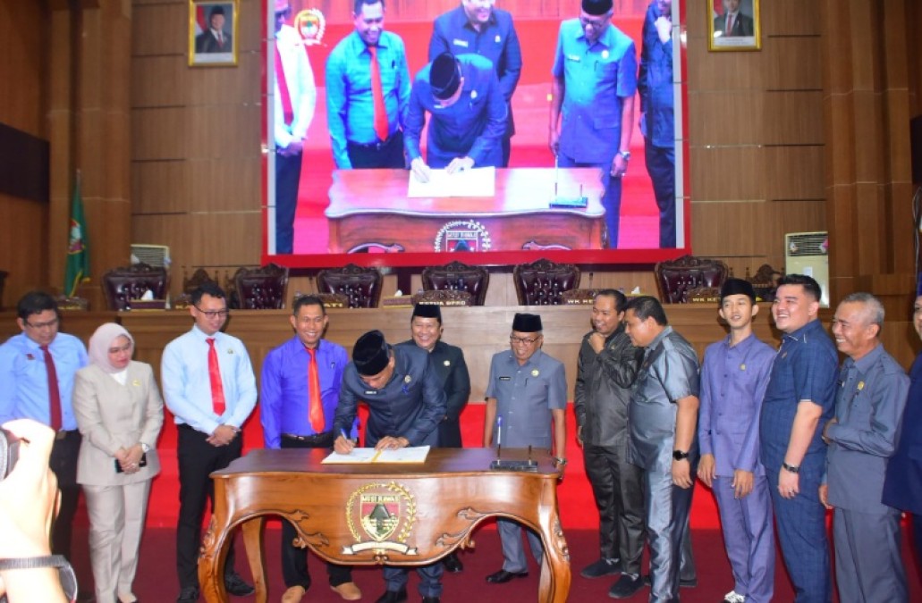 DPRD Bersama Kejari Musi Rawas Tandatangani MoU Tentang Penanganan Hukum Bidang Perdata dan Hukum Tata Usaha Negara