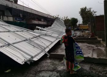 Kios Pedagang Runtuh