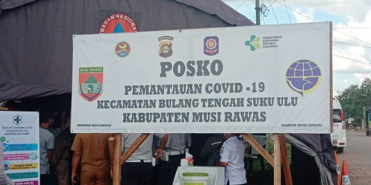 Bupati Mura Tinjau Posko dan Serahkan Bantuan APD