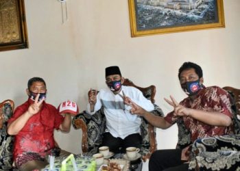 Pengurus Majelis Taklim Al-Mukaromah dan Tokoh Masyarakat Siap Menangkan H2G Mulyana