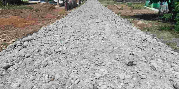 Pengoralan Jalan Desa Muara Beliti Baru Menuai Kritik