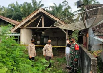 Heboh, Mayat Pria Ditemukan Dalam Sumur Rumah Kosong