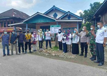 Dua Desa Di Kecamatan Selangit Bangun PJU Tenaga Surya