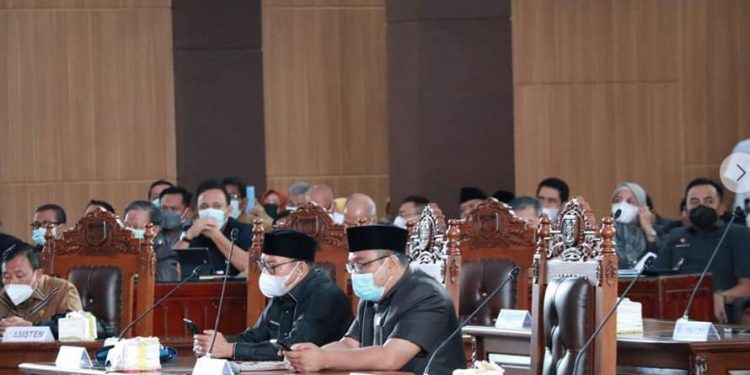 DPRD Kota Lubuklinggau Gelar Paripurna Mendengarkan LKPJ Wali Kota