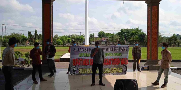 AKPP Unjuk Rasa di Pemkab MURA