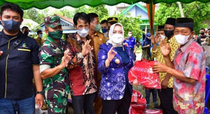 Bupati Mura Beri Bantuan Pada Korban Puting Beliung