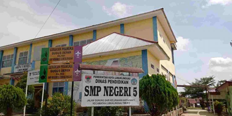 Kepemimpinan Kepsek SMPN 5 Lubuklinggau Mendapat Protes Para Guru