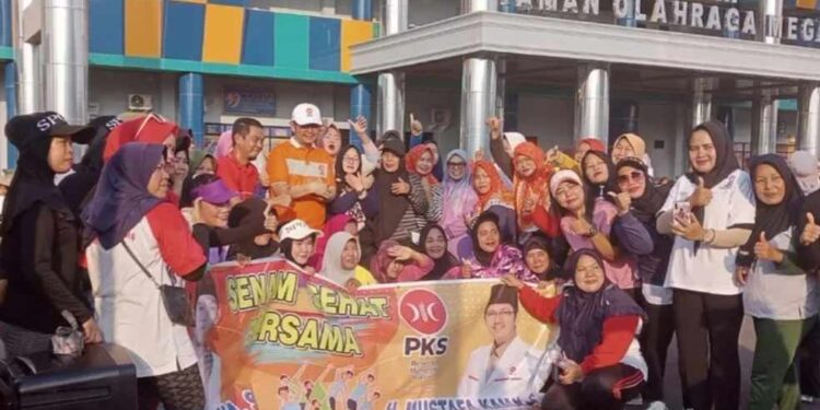 Bembi Perdana Bersama Emak-Emak Gelar Senam Sehat