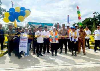 Bupati Musi Rawas Hj. Ratna Machmud Resmikan Jembatan Air Pering dan Air Pelai