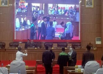 Wakil Ketua I DPRD Mura Pimpin Paripurna PAW Fraksi Partai PKS