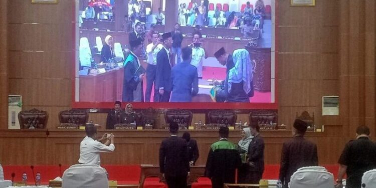 Wakil Ketua I DPRD Mura Pimpin Paripurna PAW Fraksi Partai PKS