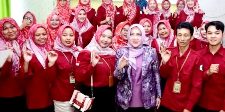 Ratna Machmud Sosialisasi Peningkatan Kompetensi dan Program ILP
