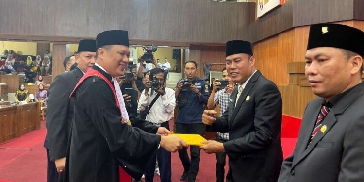 Ketua dan Wakil Ketua I DPRD Musi Rawas Periode 2024-2029 Resmi Dilantik Defenitif