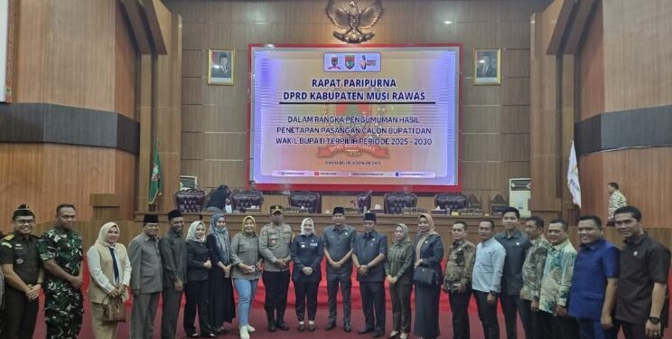 Rapat Paripurna Penetapan Bupati dan Wakil Bupati Musi Rawas Terpilih 2025-2030