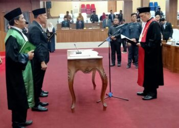 Sidang Paripurna Tetapkan Firdaus Cek Ola Ketua DPRD Periode 2024-2029